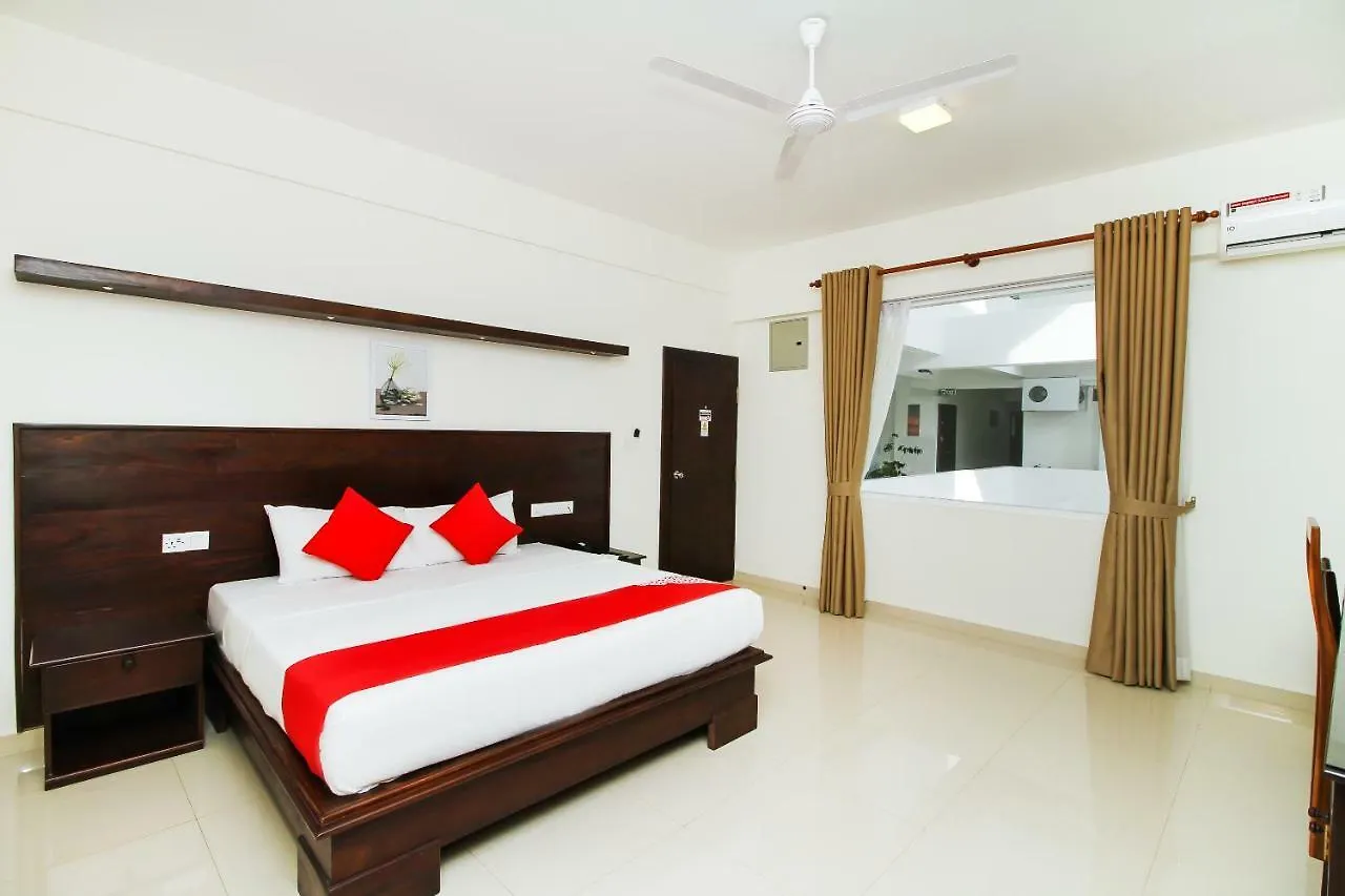 Hotel Nelly Marine Colombo 3*,
